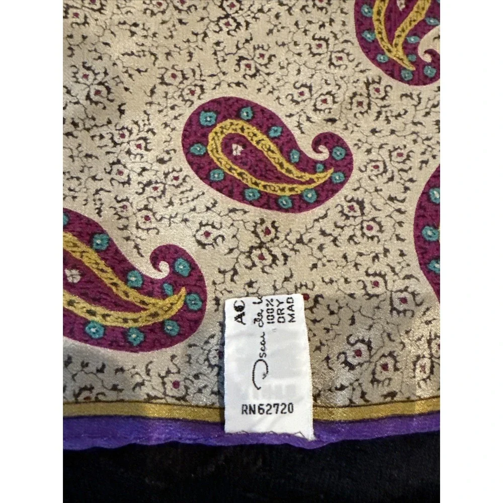 OSCAR DE LA RENTA Vintage SILK SCARF Pure Silk Paisley Purple Border 29x29 Japan